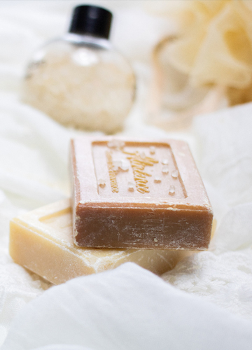 Microblading and nanoblading